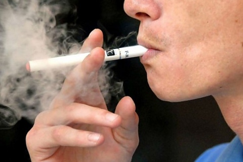 Електронните цигари предизвикват силна зависимост към никотина