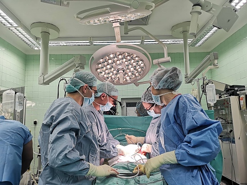 Трансплантираха успешно черен дроб във ВМА