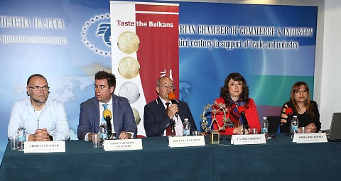 Над 800 вина се борят за Гранд трофея на Балканския винен фестивал