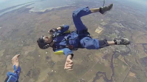 При скок с парашут австралиец получава епилептичен припадък