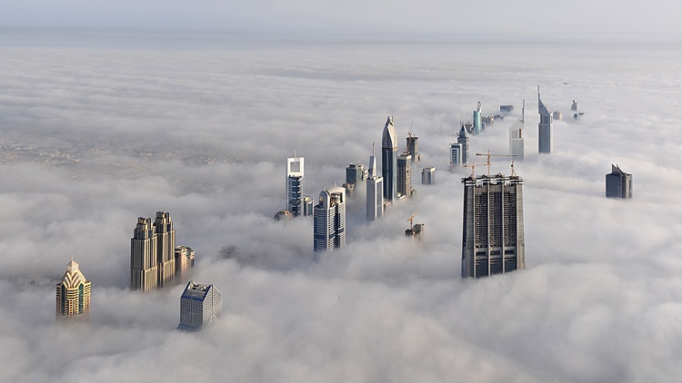 Бурдж Халиф, Дубай, град в облаците