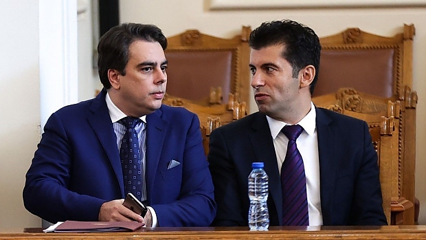 Одобрявате ли Кирил Петков и Асен Василев да се включат в политиката?