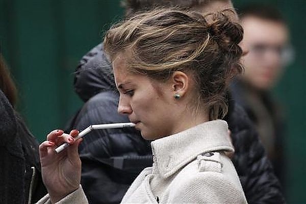 Анкета: Знаете ли за коя възрастова група тютюнопушенето е най-опасно?