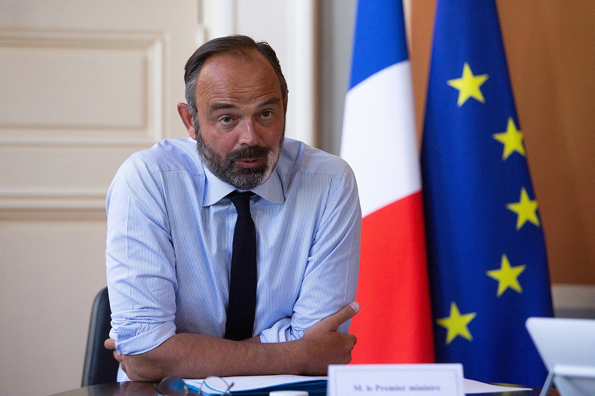 Френският премиер, обвинен в лъжата за COVID, подаде оставка