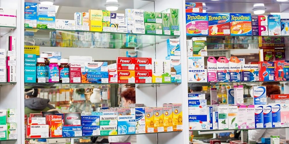 Българската система за верификация: 3100 аптеки и търговци са свързани, предстоят ваксините