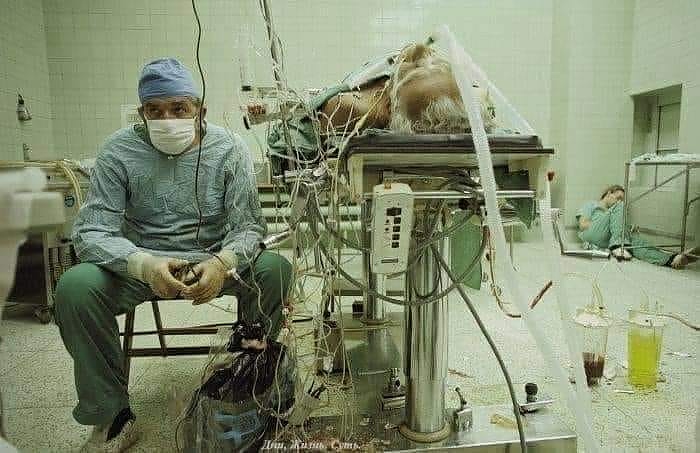 Д-р Збигнев Релига след 23 часова успешна трансплантация на сърце
