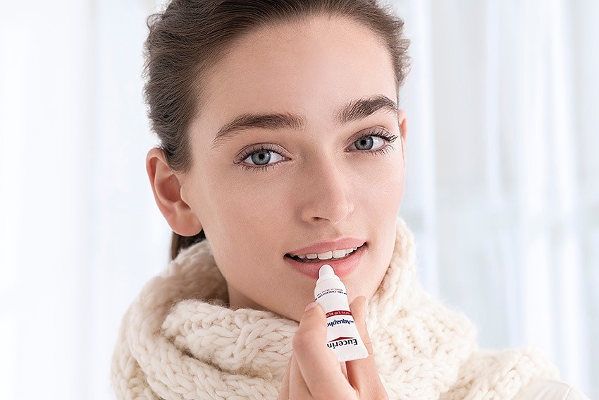 Eucerin с два нови продукта Aquaphor за SOS грижа за устни и тяло