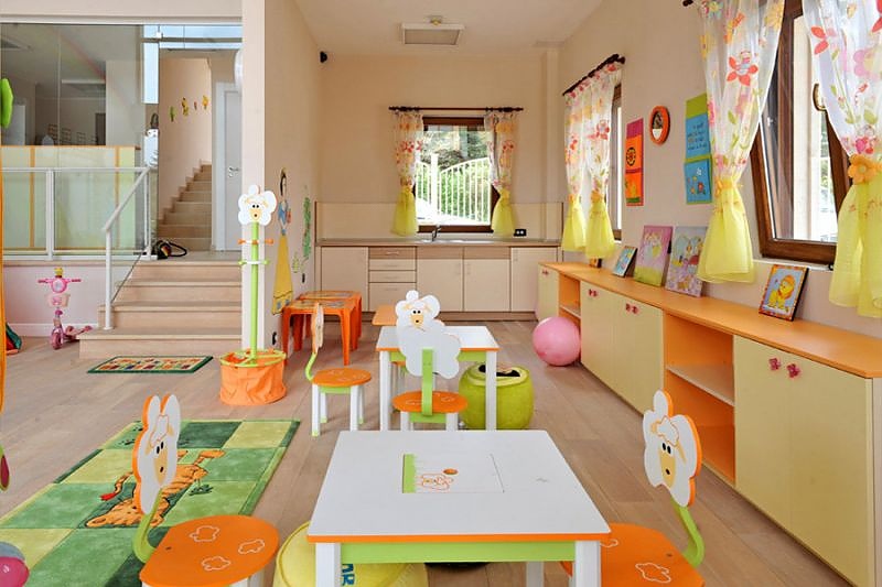 В София отварят 2 детски градини за децата на медиците от COVID отделенията