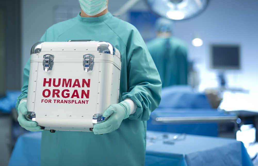 Четири трансплантации дават живот на три млади жени и бебе