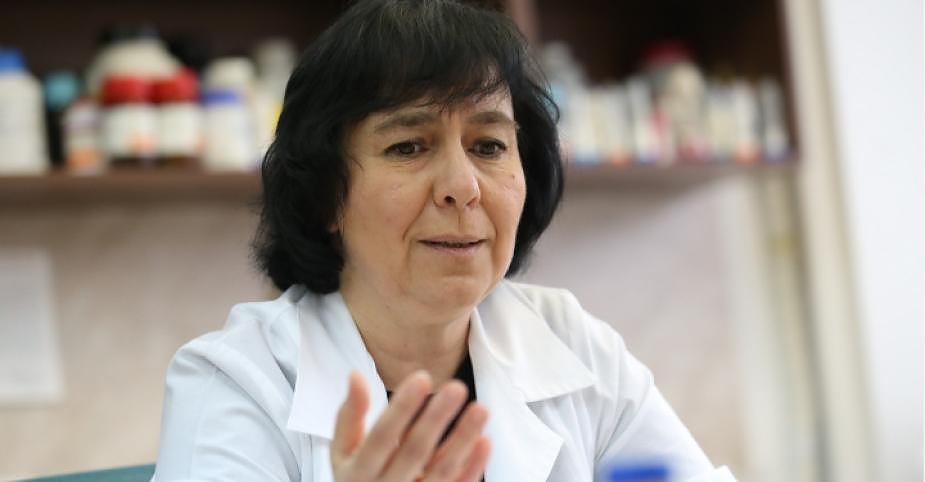 Проф. Петрова: Няма да живеем завинаги с ваксините, предстои самоограничаване на вируса