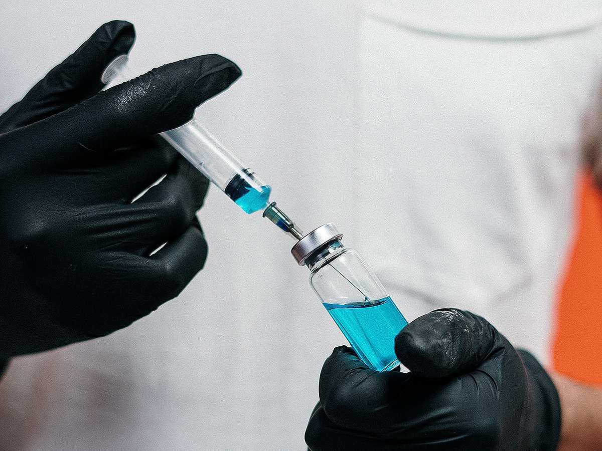 Имунолози посочиха тези, които няма да бъдат ваксинирани срещу COVID