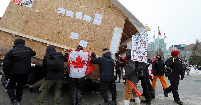 Извънредно положение в Отава: Протестът в Канада срещу COVID мерките