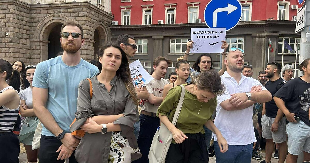 И помощник-фармацевтите подкрепят протеста на младите лекари