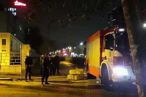 Взрив и голям пожар в Пирогов, двама загинали, рухнала е стена