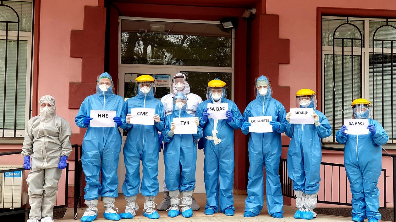 Екип от Пирогов лекува коронавирус
