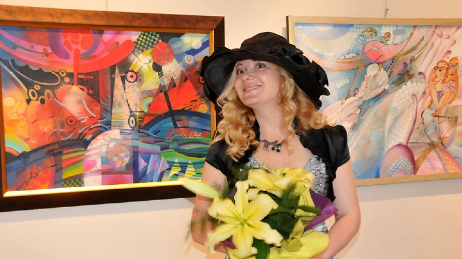 36 годишната родилка, художничка от Бургас, почина от усложнения след COVID