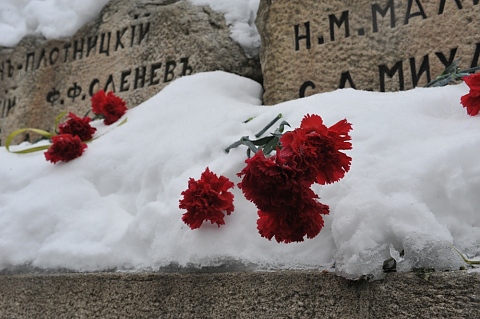 Поклон пред лекарите загинали за България