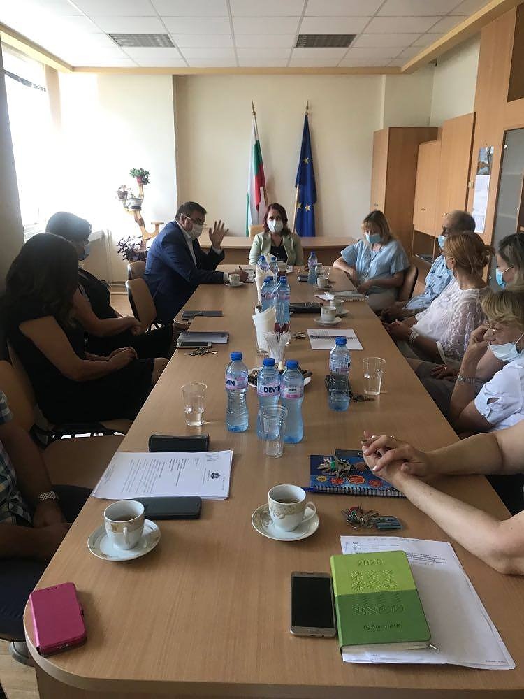 Министър Ангелов във Варна: Удължаваме извънредната обстановка до 30 септември