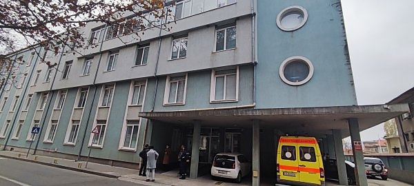 Трима пациенти загинаха при пожар в ковид-отделение в Сливен