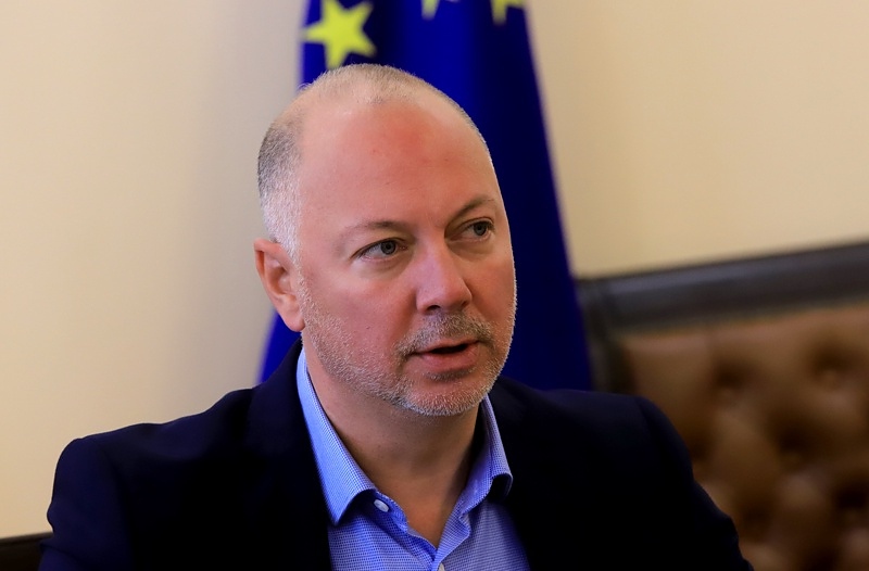 Желязков: Парламентът да не разглежда предложението за референдум за еврото