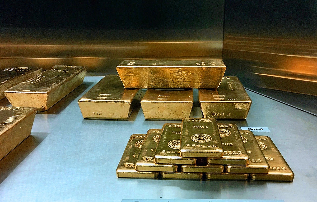 Износът на злато носи на Русия повече приходи от износа на газ