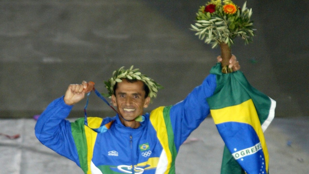 С какво остава в историята бразилецът Вандерлей де Лима  по време на олимпийския маратон в Атина през 2004 г.