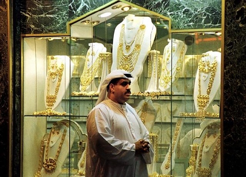 В Дубай отслабват и получават злато