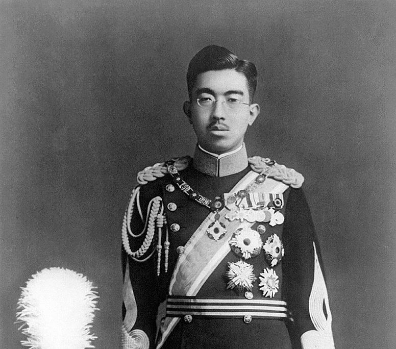 През 1921 г. бъдещият император Хирохито е първият престолонаследни