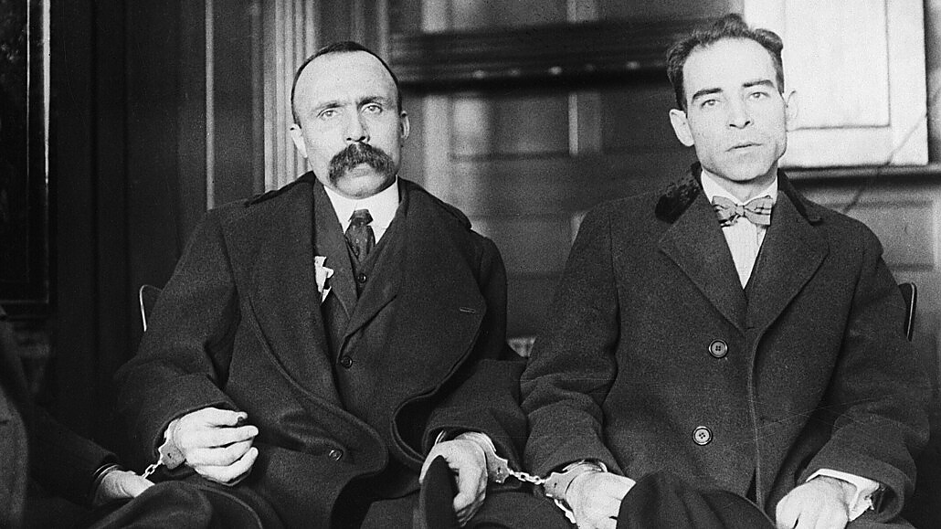 Никола Сако и Бартоломео Ванцети са екзекутирани на електрическия стол в щата Масачузетс през 1927 г.
