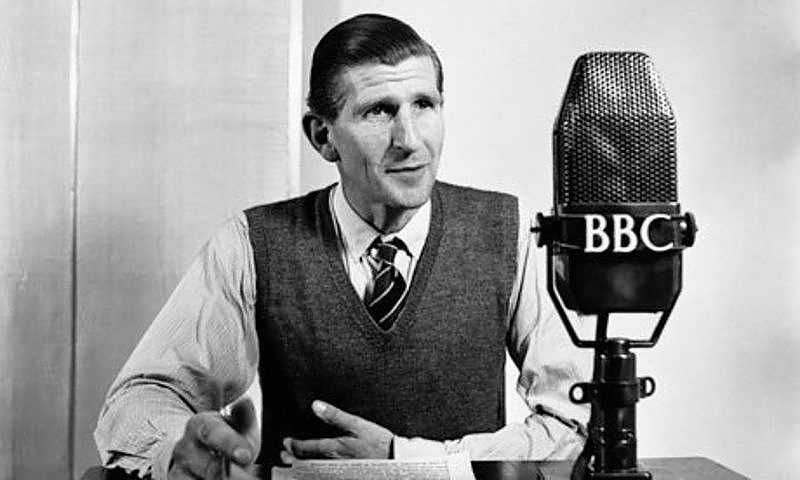 Британското обществено радио Би Би Си прави необичайно съобщение на 18 април 1930 г. 