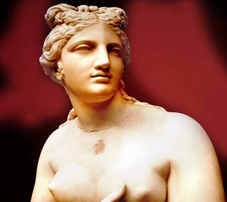 Смята се, че богинята Афродита е родена на брега на град Пафос.