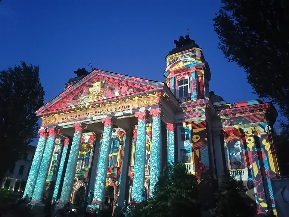 LUNAR: В София блести арт фестивалът под лунната светлина