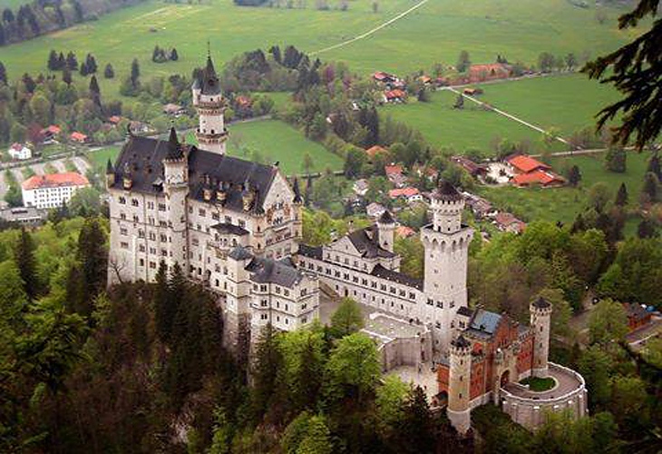 Замъкът Нойшванщайн: Дворец на Спящата красавица