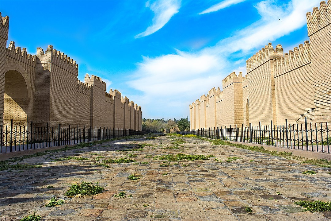 Древният град Вавилон е бил на територията на днешен Ирак.