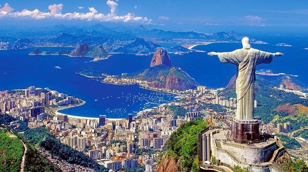Бразилия е държавата с най-голямото католическо население в света.