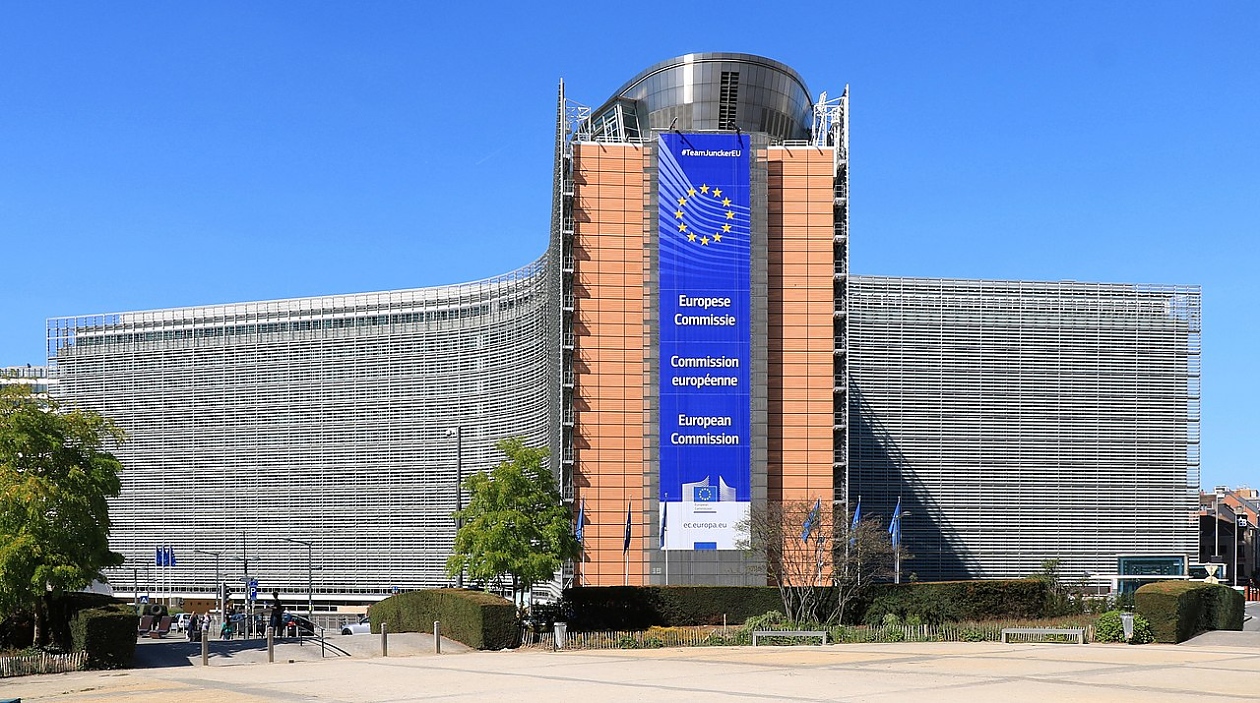 Седалището на Европейската комисия се намира в Брюксел.