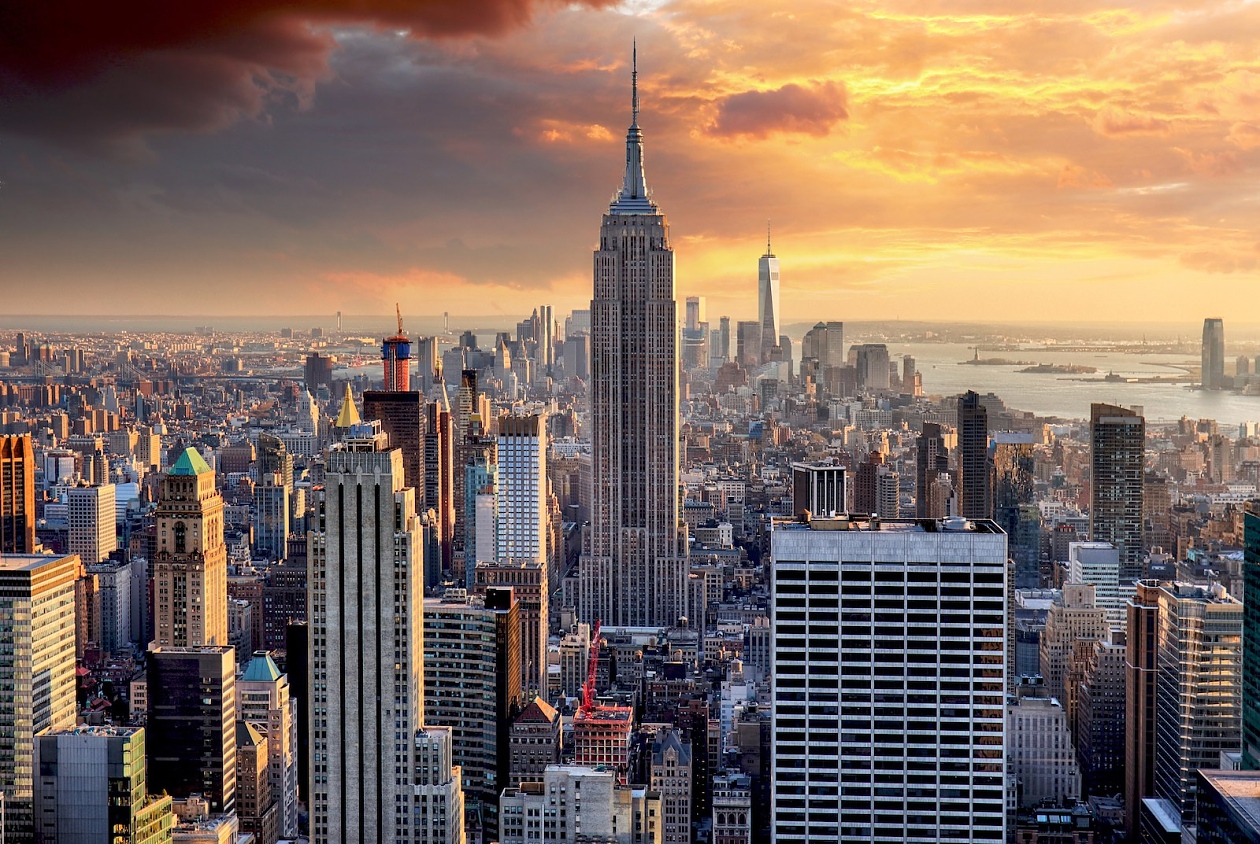 Архитектурният стил на “Емпайър Стейт билдинг” и “Крайслер билтинг” в Ню Йорк