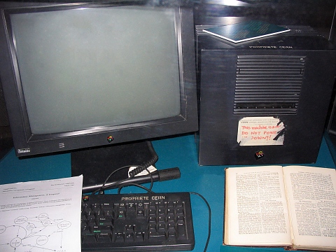 Световната мрежа World Wide Web е представена за пръв път на 12 март 1989
