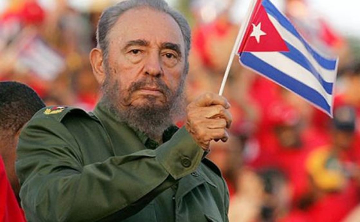Комунистическият водач Фидел Кастро не е изложен като мумия в мавзолей.