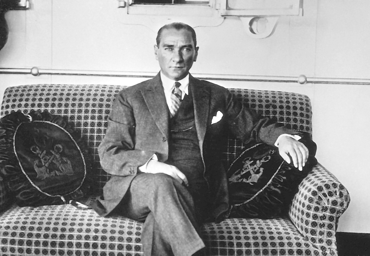 Мустафа Кемал Ататюрк е роден на 19 май 1881 г. в Солун