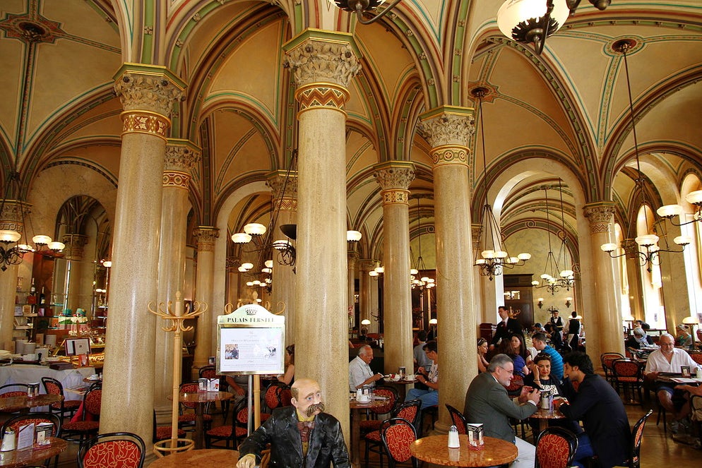Виена дава ваучери от 50 евро за кафета и ресторанти