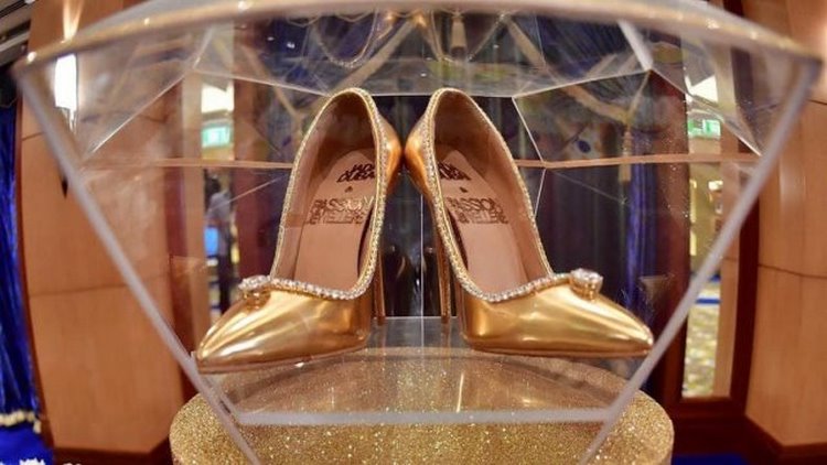 Обувки с бижута Jada Dubai x Passion - $ 17 000 000