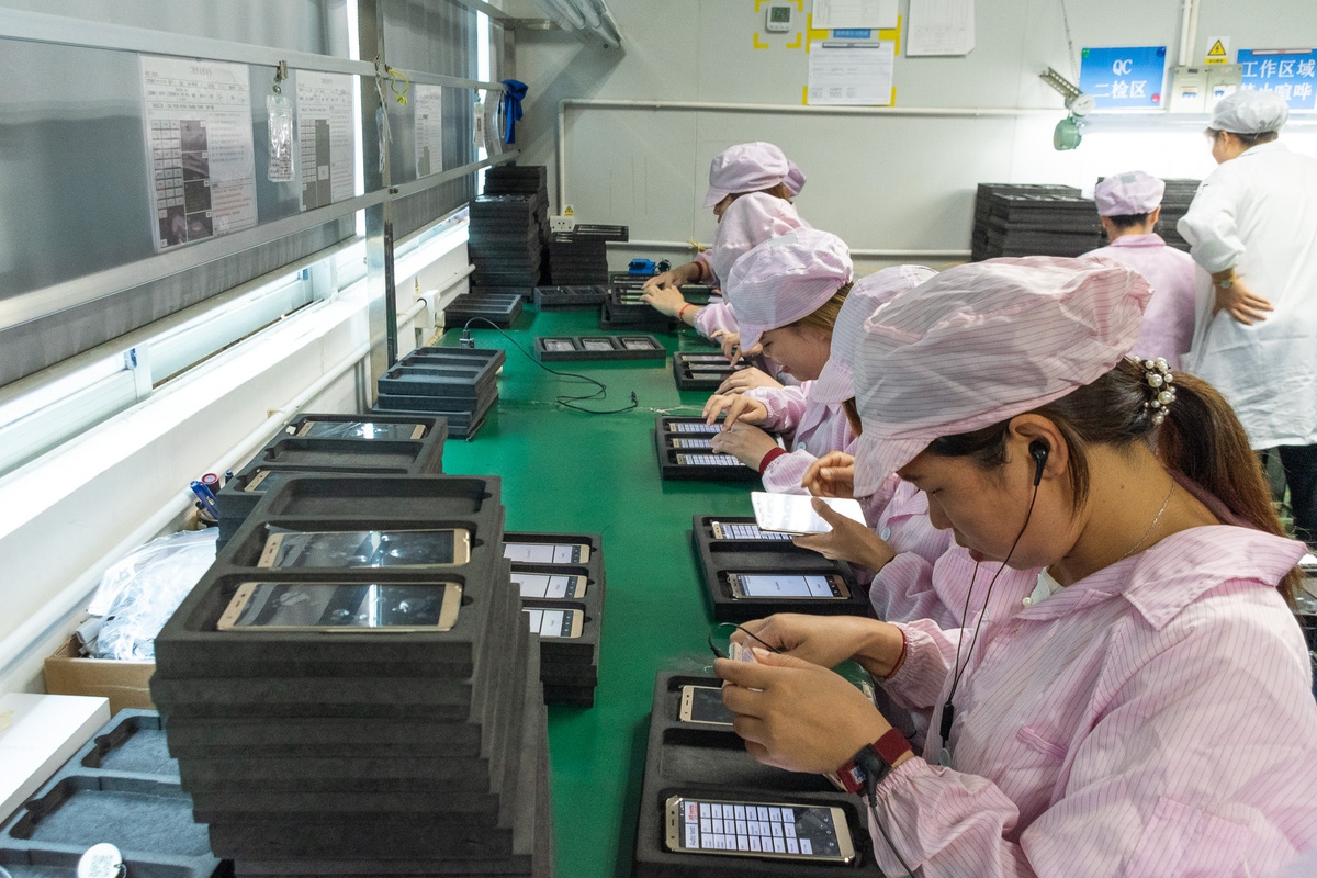 Производство на смартфони в Китай