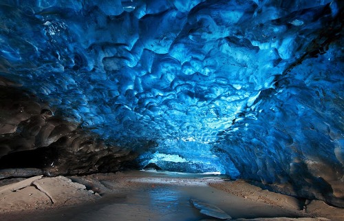 Кристална пещера, Исландия