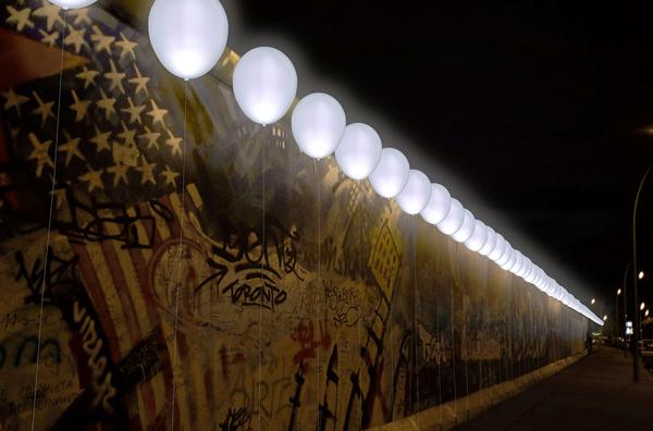 Licht grenze, Граница на светлината, Берлинска стена