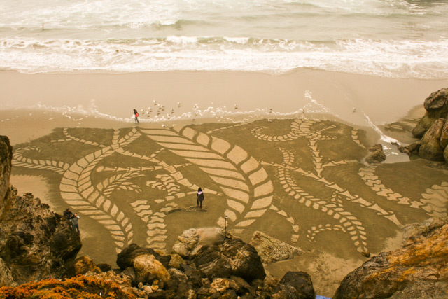 изкуство с гребло и пясък