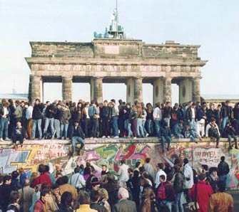 Берлинска стена