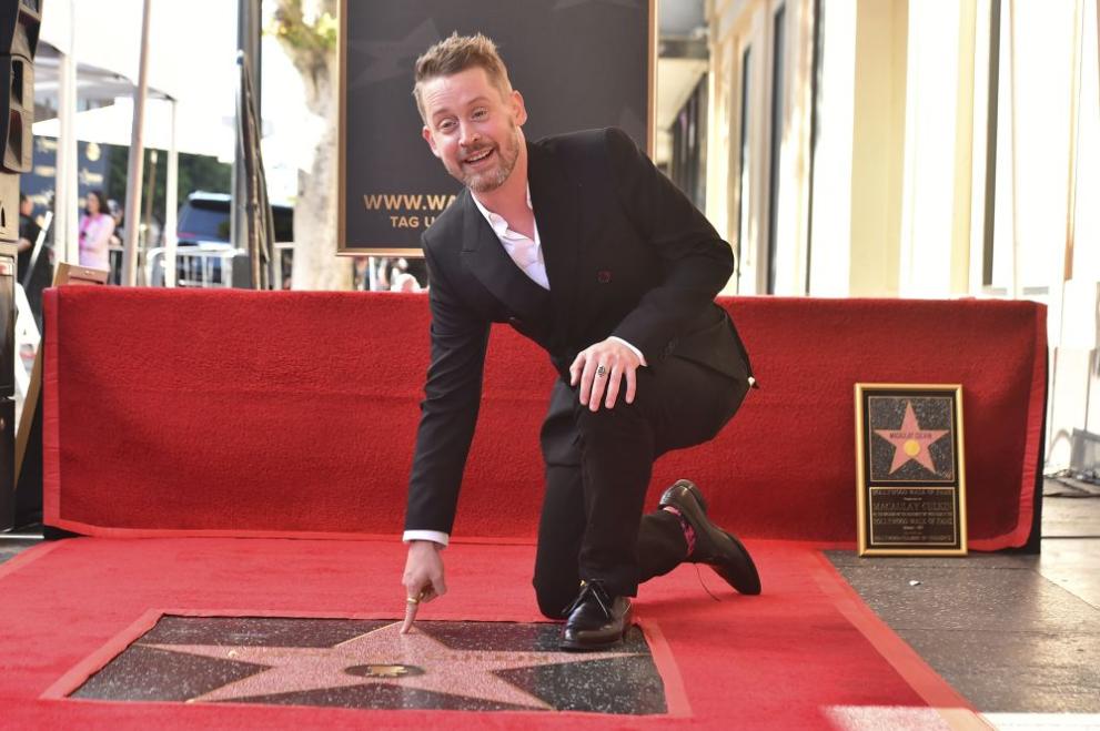 Звездата на „Сам вкъщи“ Маколи Кълкин получи звезда на холивудската Алея на славата.